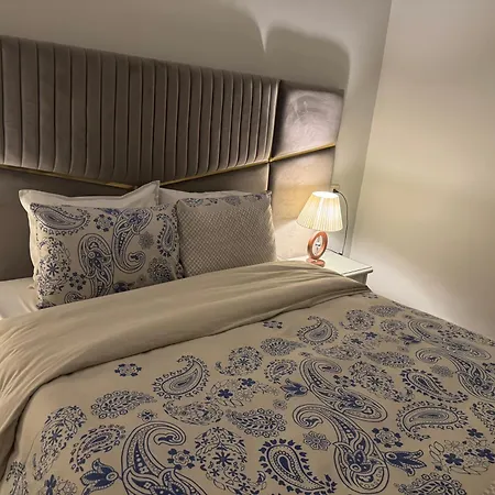 Nile View Apartment In Zamalek Stays-2